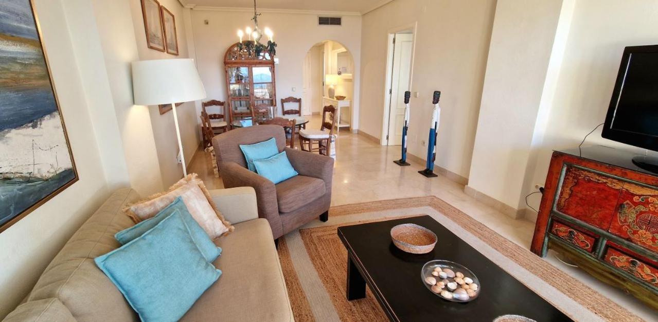 מארבלה Beachfront Neptuno I, Complex,Views,Pool,Garden, Elviria מראה חיצוני תמונה