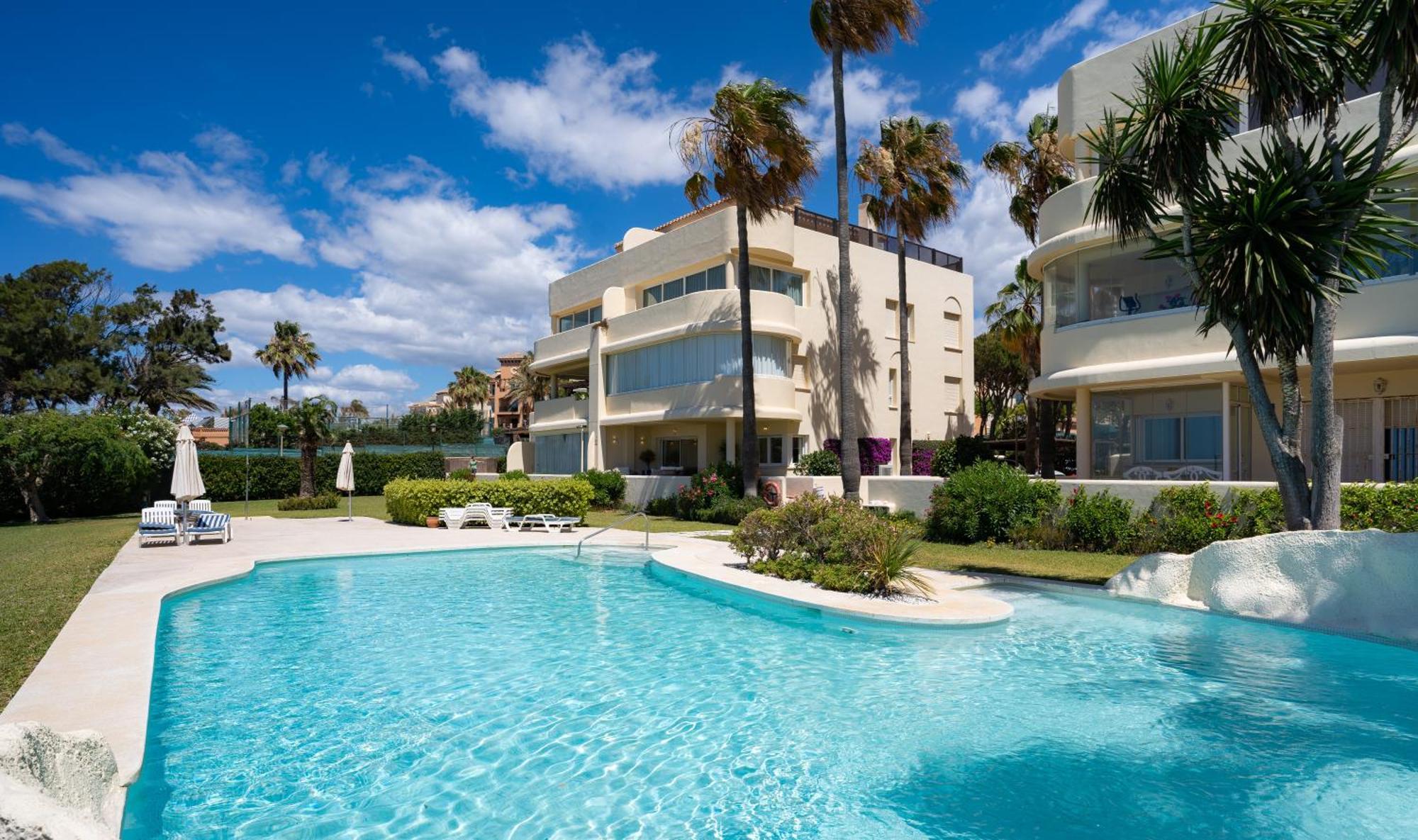 מארבלה Beachfront Neptuno I, Complex,Views,Pool,Garden, Elviria מראה חיצוני תמונה