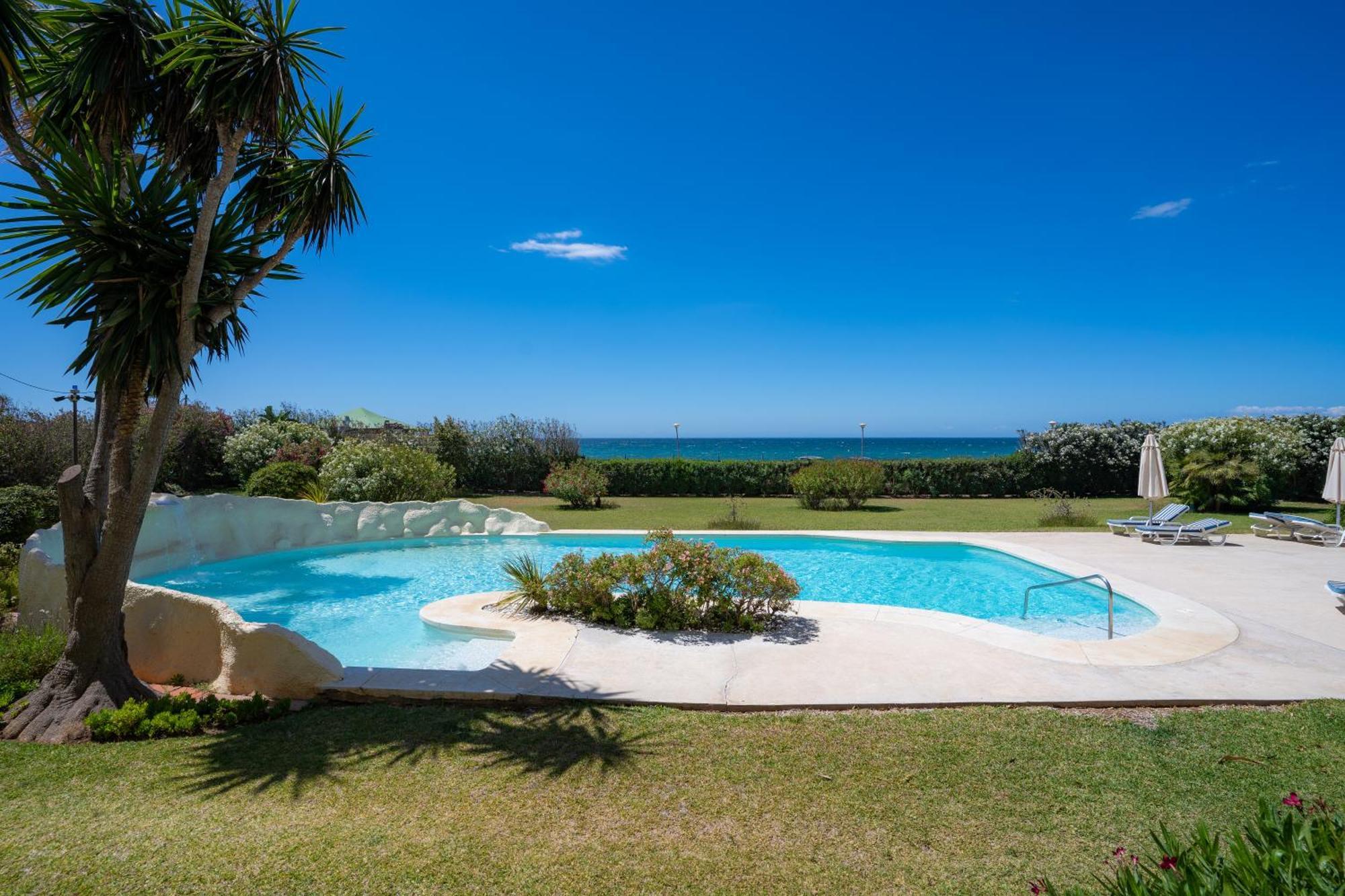 מארבלה Beachfront Neptuno I, Complex,Views,Pool,Garden, Elviria מראה חיצוני תמונה
